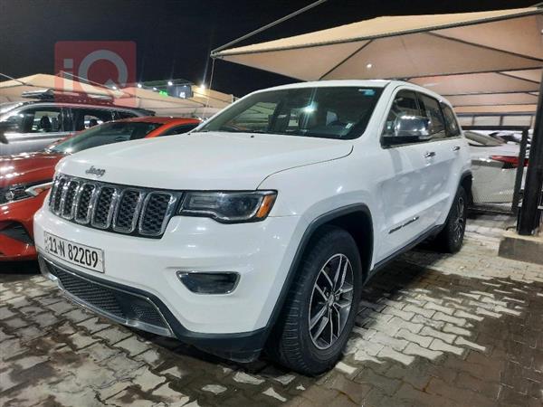 جيب جراند شيروكي 2017 للبيع في العراق - كربلاء